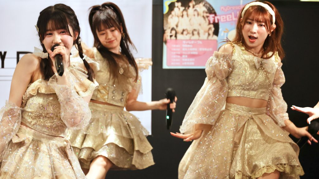 メンバーの桜瀬、暖野木、松倉