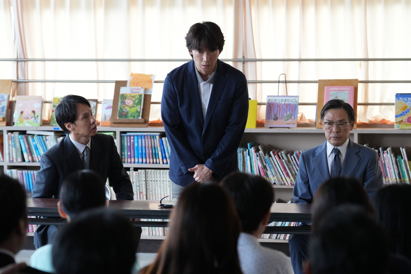 映画『でっちあげ ~殺人教師と呼ばれた男』場面写真
