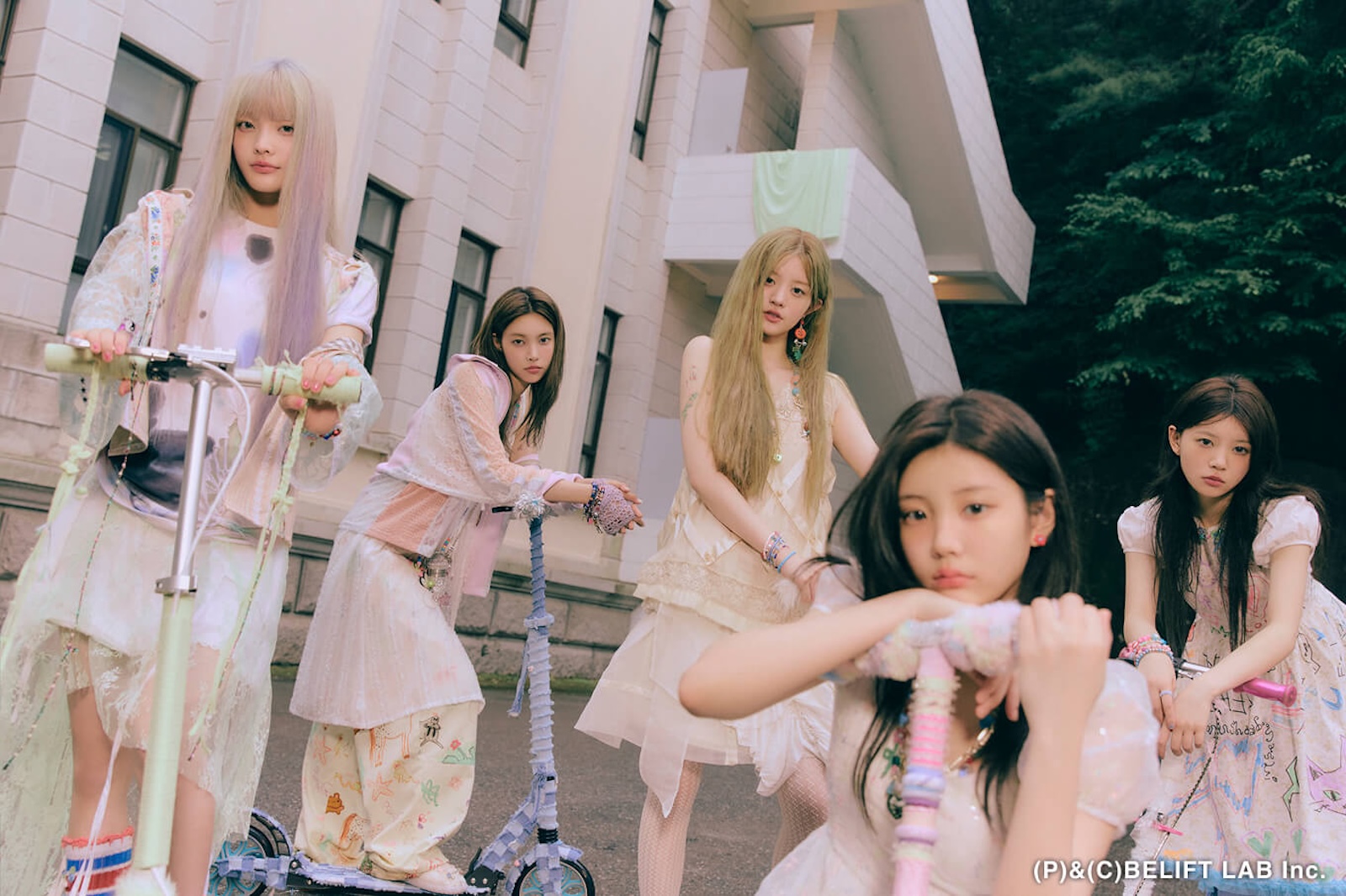  『THE MUSIC DAY』に出演するILLIT