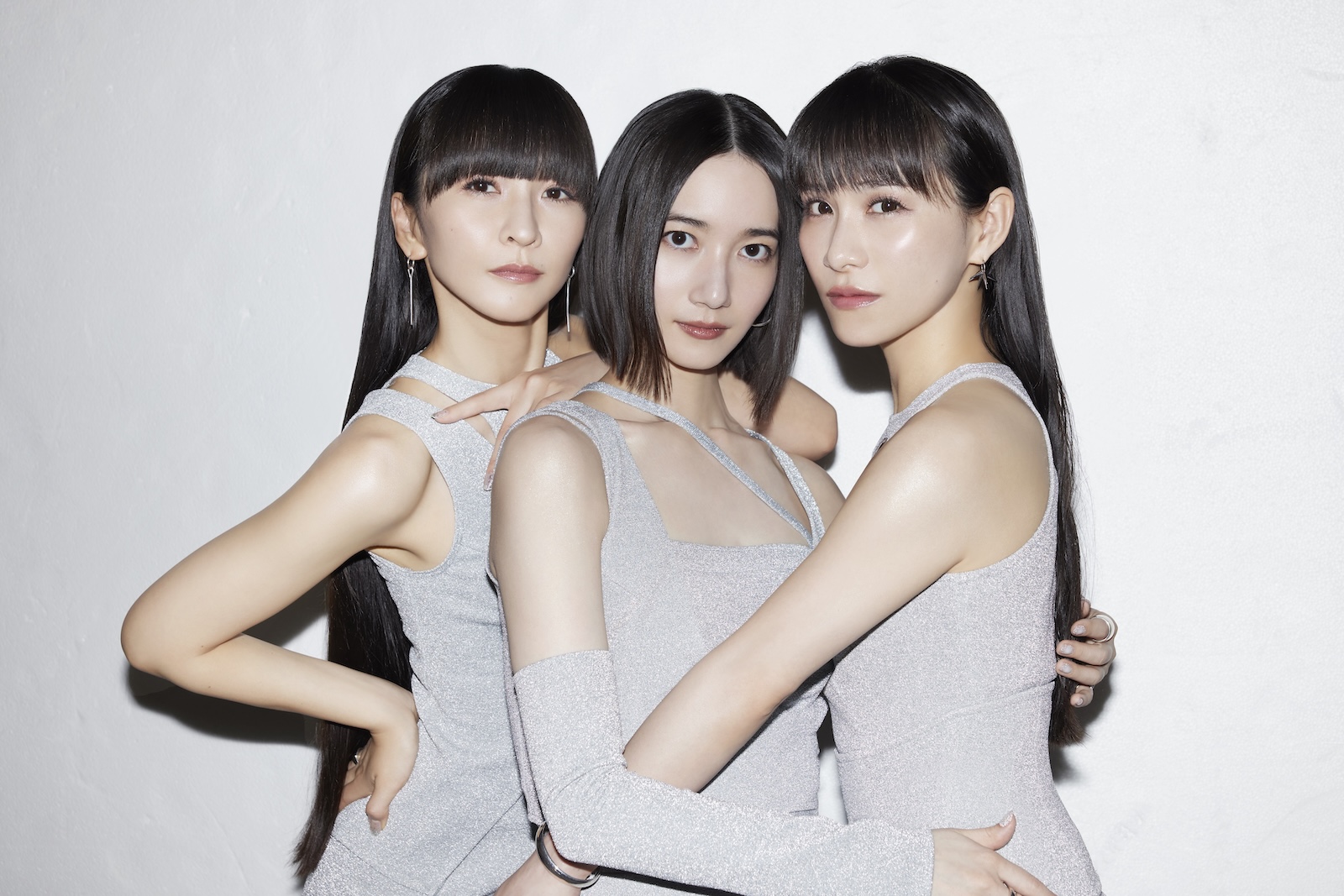  『THE MUSIC DAY』に出演するPerfume